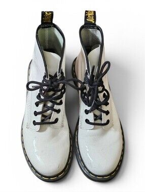 Dr. Marten's 1460 SZ 7 White Patent Lamper Leather 8 Eye Boots